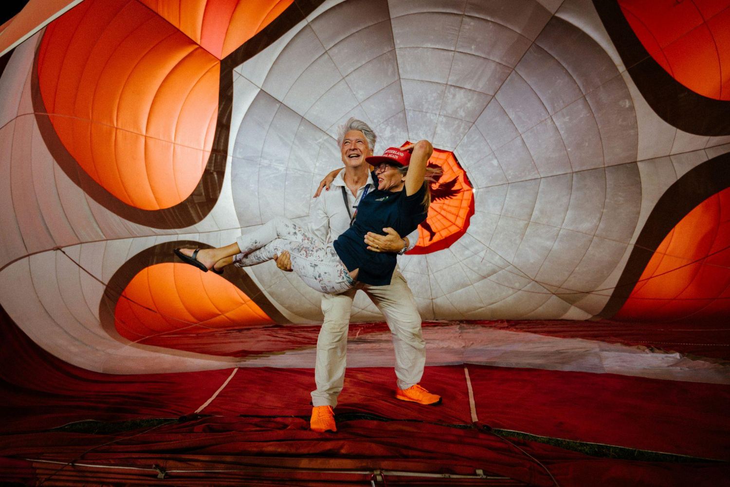 An unexpected performance inside a hot-air balloon